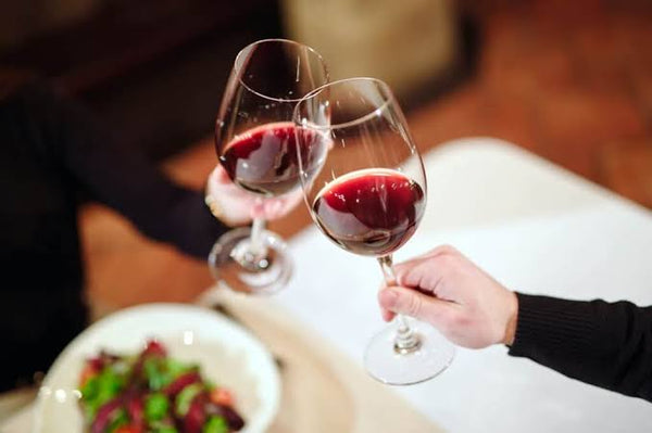 Comment servir un vin de Bourgogne : température, carafage et verres