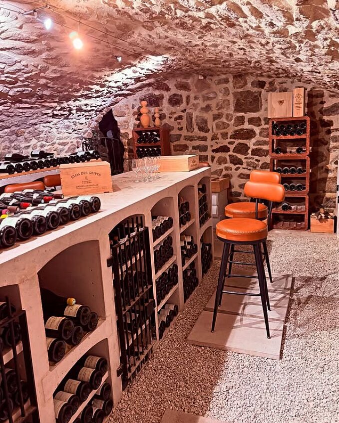 Acheter son vin à Saulieu : caveau, retrait en boutique et livraison